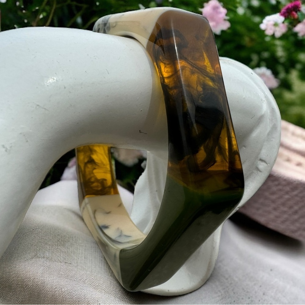 Geometric Hexagon Resin Bangle Bracelet